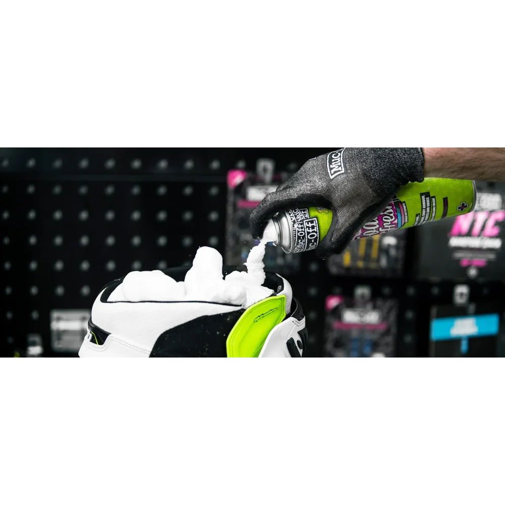 Muc-off šalmo priežiūros RINKINYS – nuotrauka 7