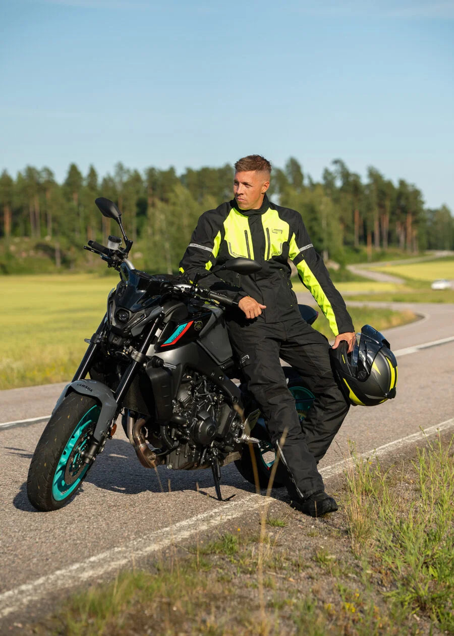 TEKSTILINĖ STRIUKĖ LINDSTRANDS LOMSEN JUODA/GELTONA