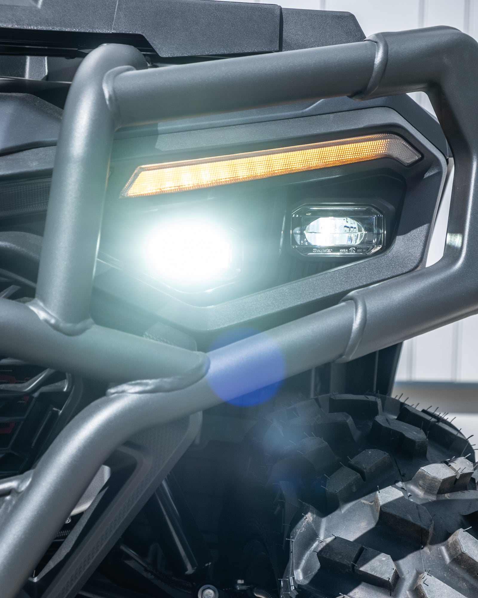 AODES TCROSSER 650L EPS V-Twin – Lava Juoda