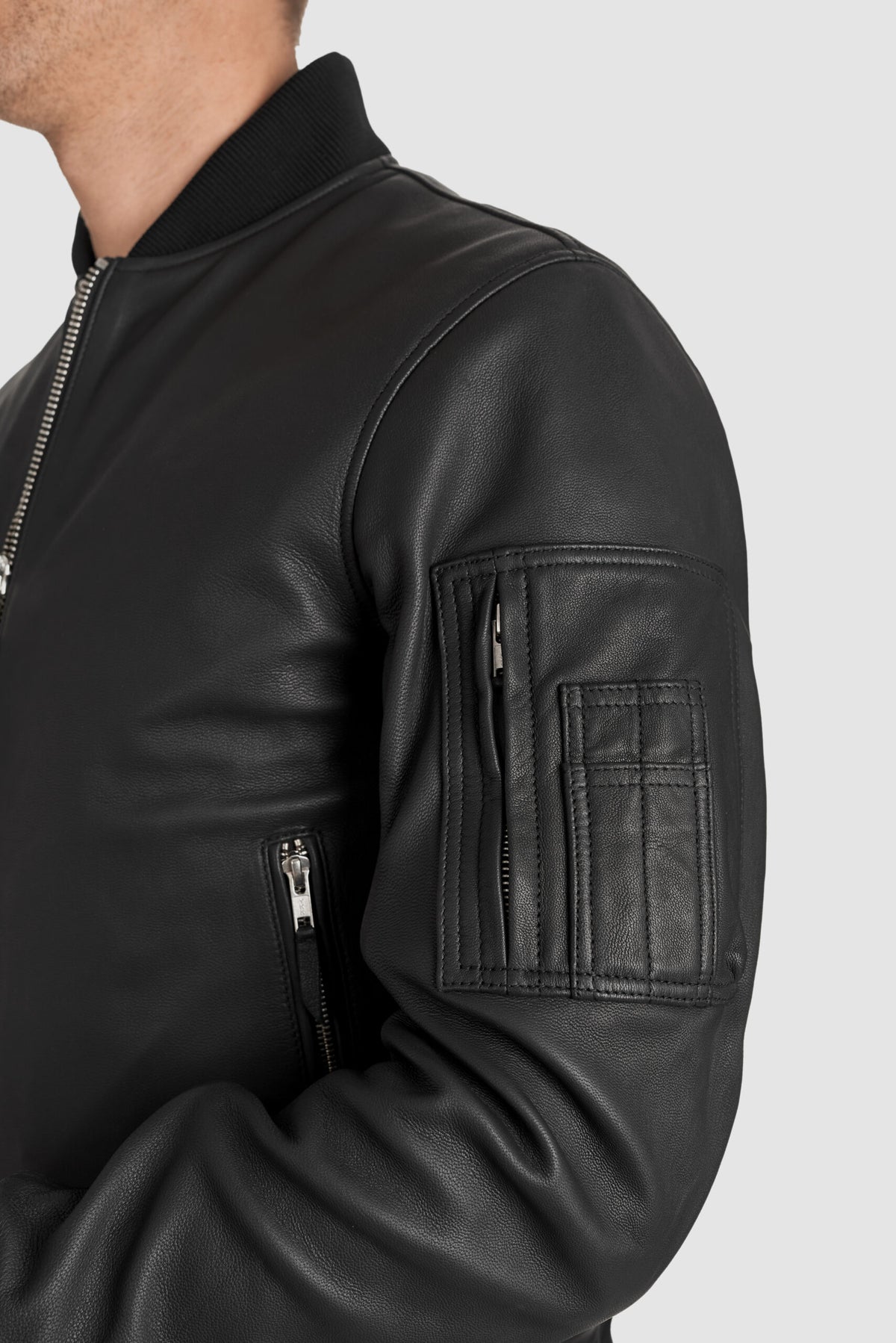Odinė striukė FALCON AVIATOR juoda PANDO MOTO
