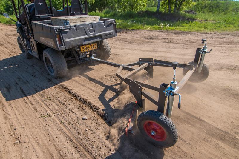 Trasų gamintojas (greideris) IRON BATIC – nuotrauka 3