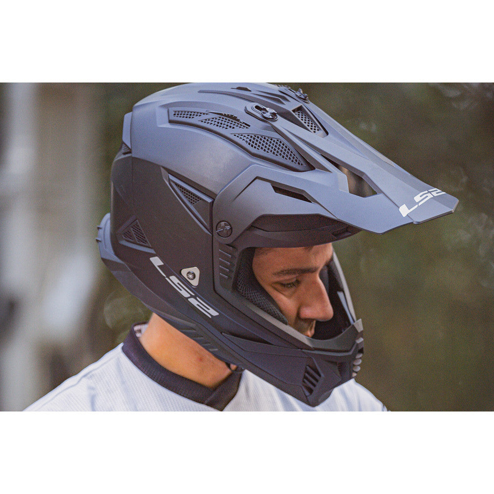 ŠALMAS LS2 MX708 FAST II SOLID MATINIS JUODAS