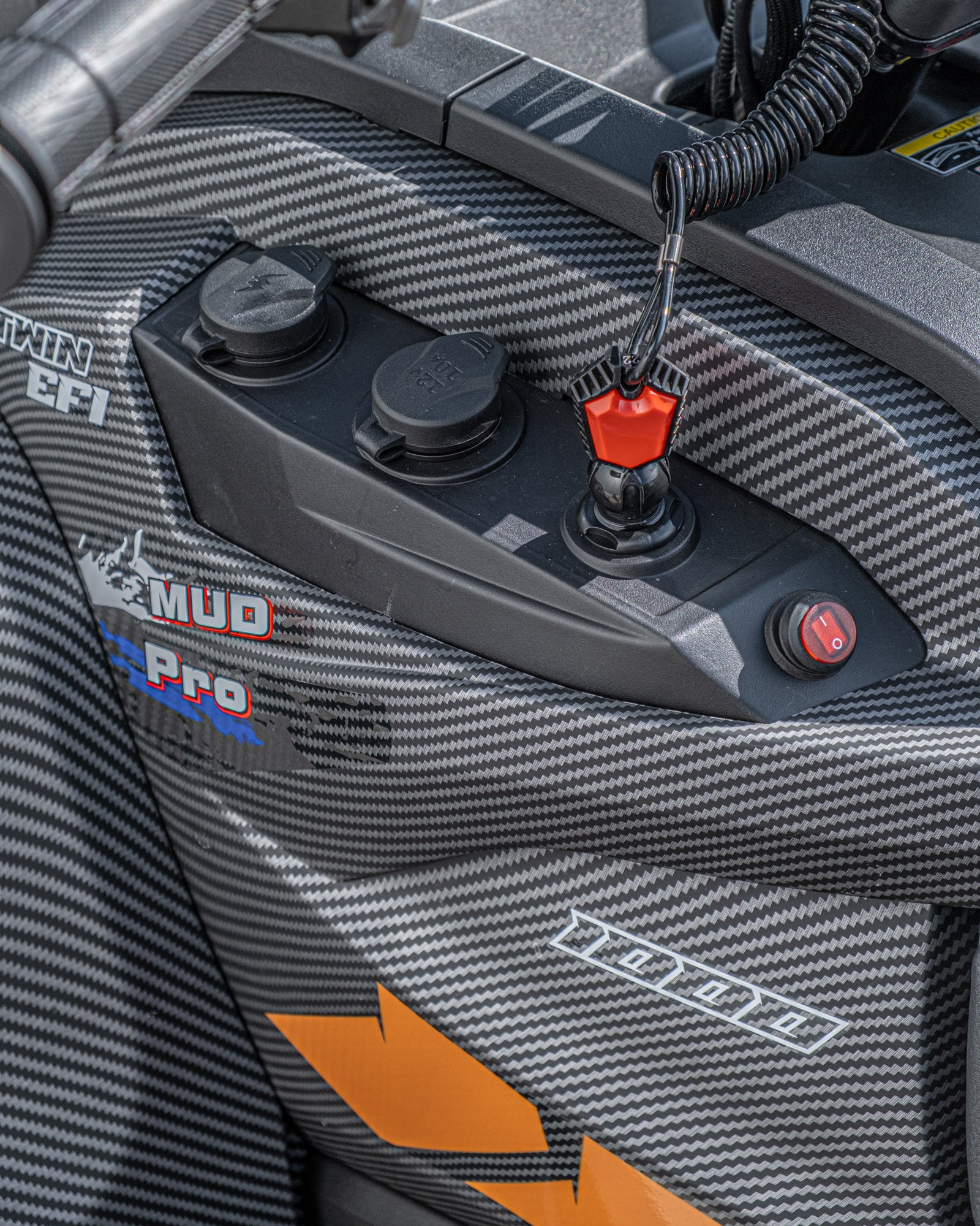 UPMOTO TCROSSER 1000L MUD EPS MATT CARBON