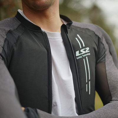 STRIUKĖ LS2 X-ARMOR VYRAMS – JUODA / SIDABRINĖ