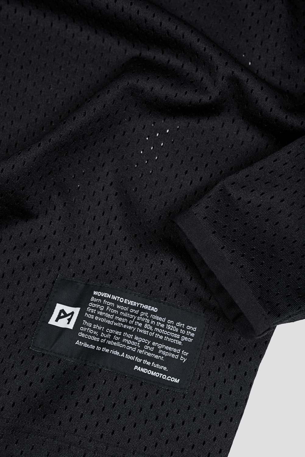 MARŠKINĖLIAI PANDO MOTO VAYU RUNA – UNISEX