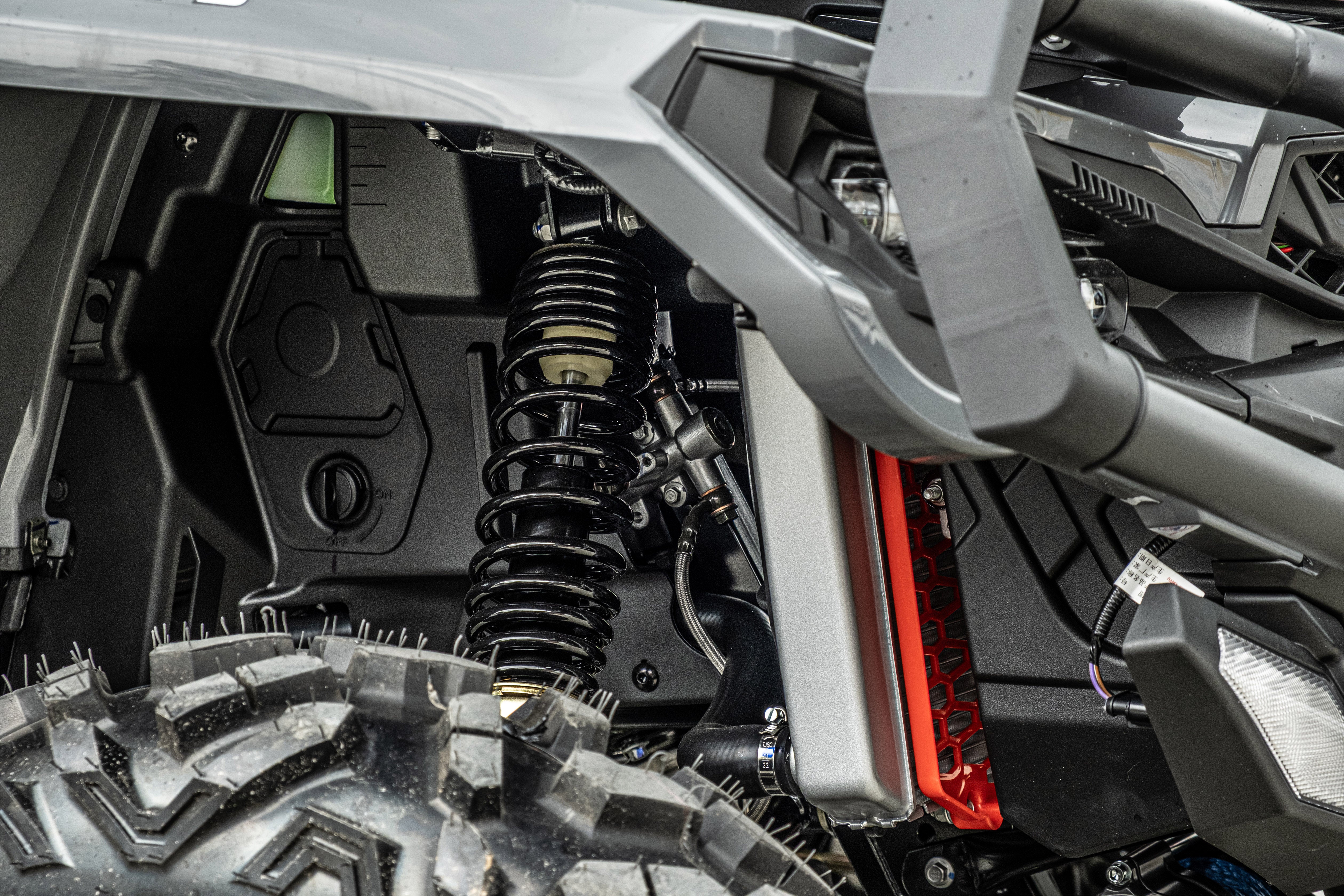 AODES Pathcross 650L EPS V-Twin T3b KETURRATIS Pilkas SPECIAL EDITION